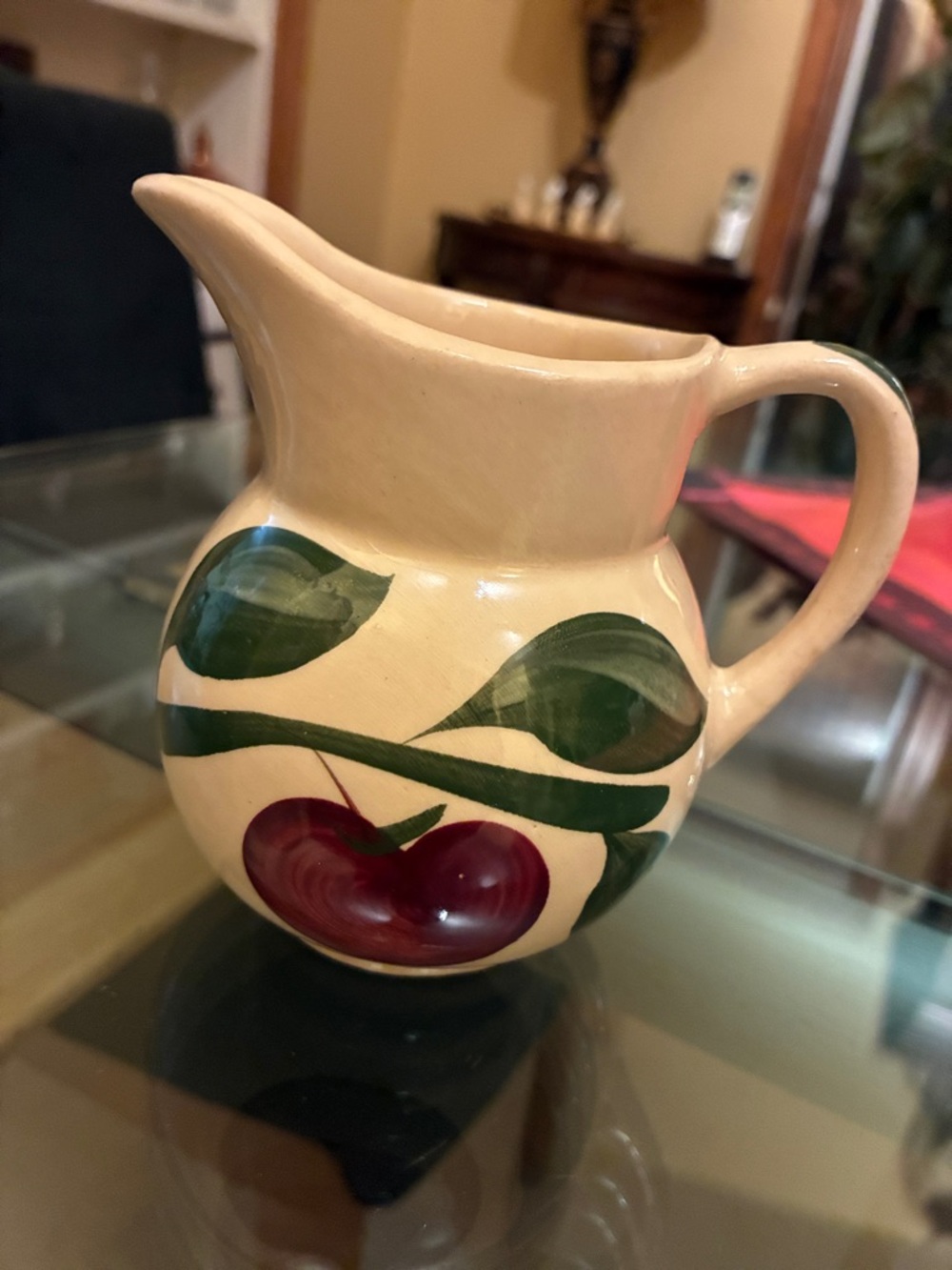 Iconic Watts Pottery 🍎 Creamer